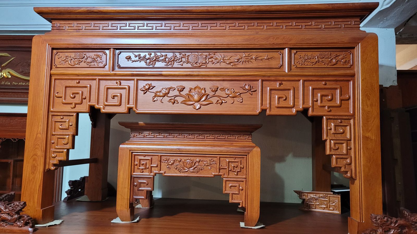 mẫu bàn thờ án gian triện sen gỗ gõ-hương đá-hàng đẹp-giá rẻ